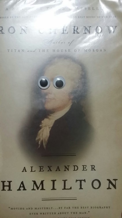 reinaldeismee:  Finally found my pack of googly eyes! Also amusing myself up to 5am with aformentioned googly eyes+biography books lying around!