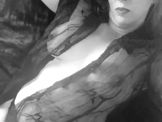 hotaussiemilf-4-fun:  Just a few more from the collection to end the week with..Enjoy