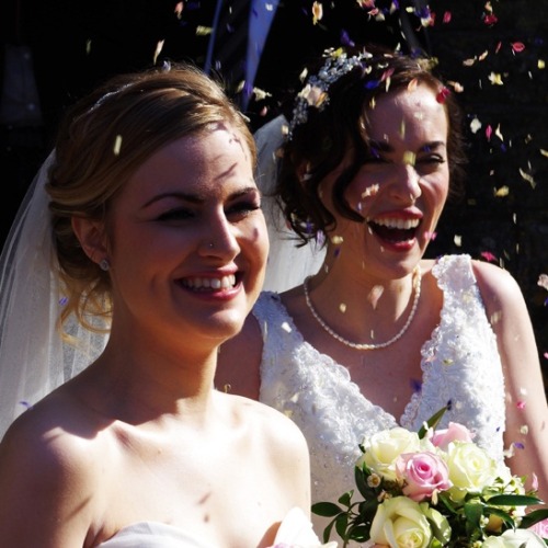 roxeterawr:  roseellendix:  roxeterawr:  roseellendix:  famousicon:  rose and rosie icons like or cr