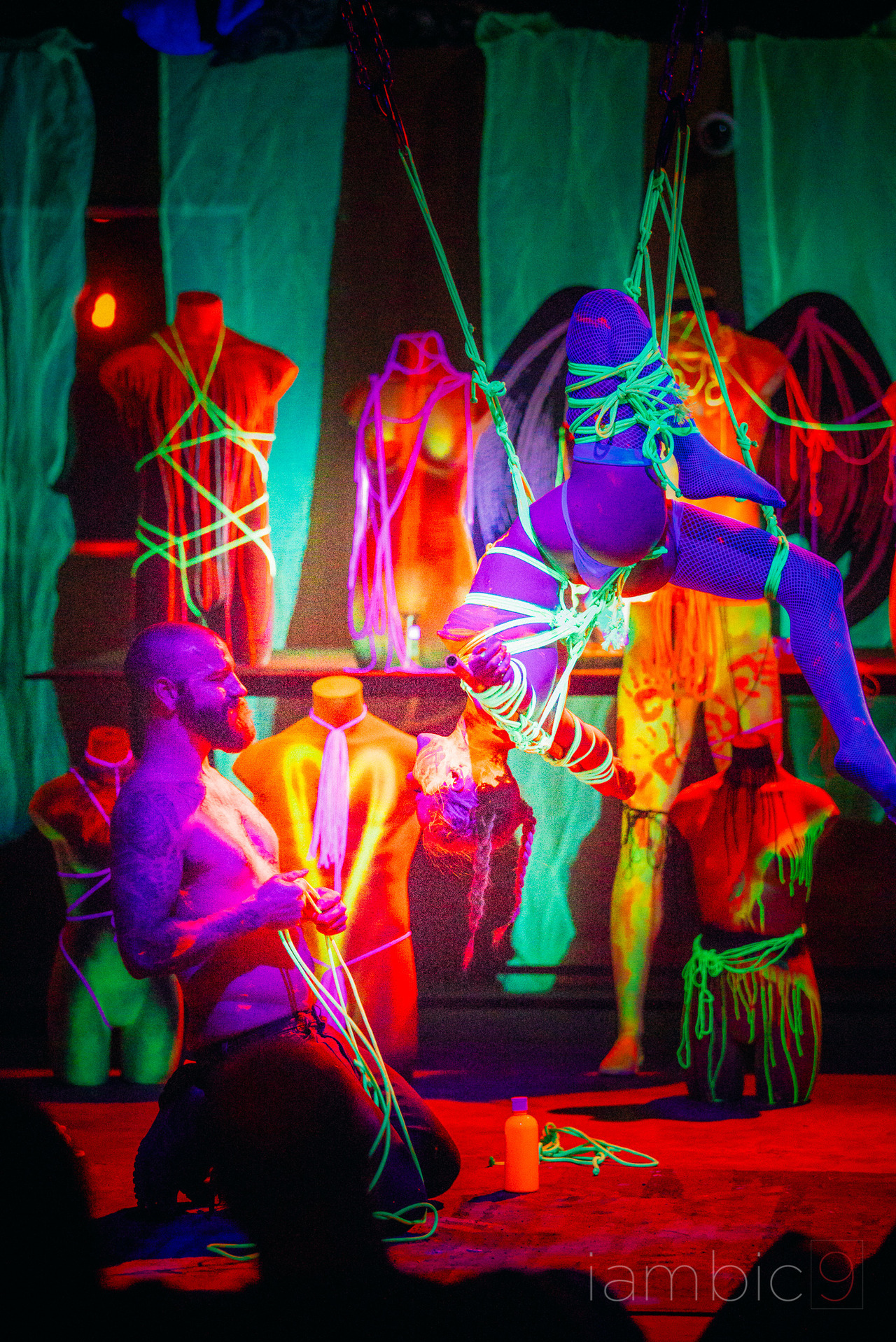 usmcdom:  kuromi1313:  fred-rx: performing InTension with @myfaerielove in phoenix.