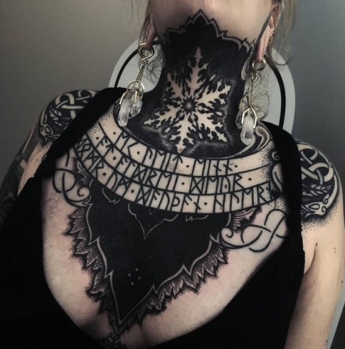 Top 79 gothic chest tattoos latest  thtantai2