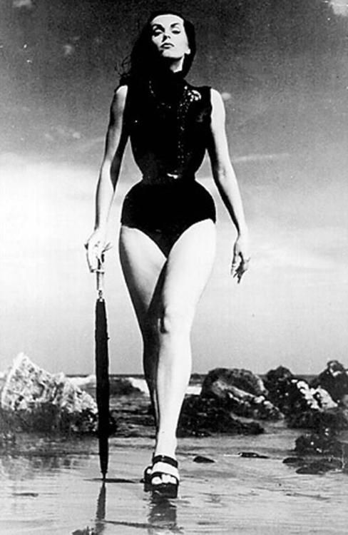 horrorandhalloween:  Vampira at the beach 