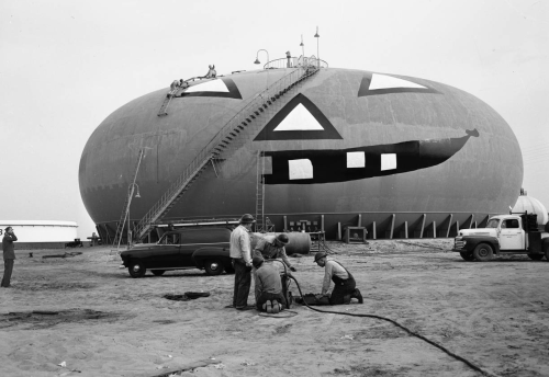 Union Oil gas tank pumpkin, Wilmington, California, 1952
