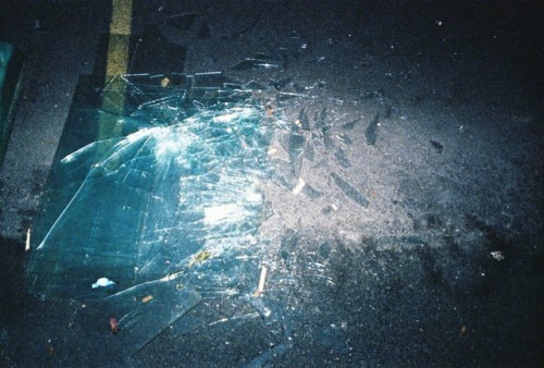 Broken, Nov 20128. #minolta #kodak #ektachrome #myminolta #procesocruzado #crossprocessed #c41 #kodakfilm