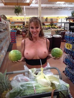 thesexualgourmetexposedinpublic:  Comparing melons… 