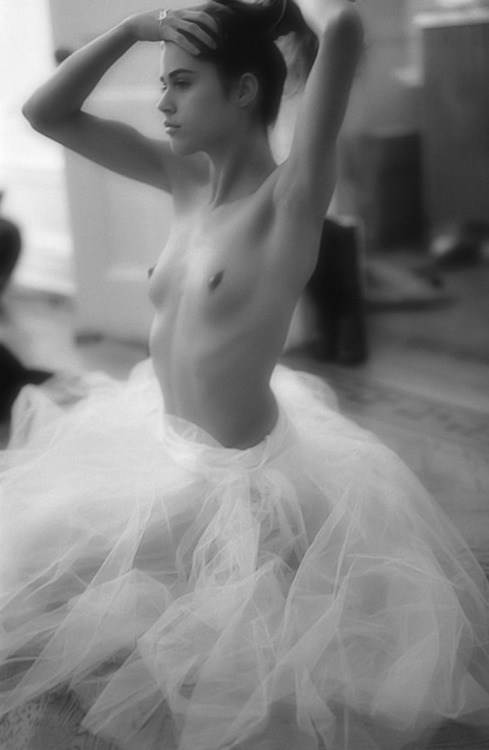  Sweet Tiny Dancer…. 