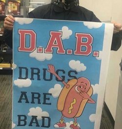 dj-pelu:  cyrsn: Look at his eyes. This hot dog is high as a fucking kite. he smoked all the drugs to save us 