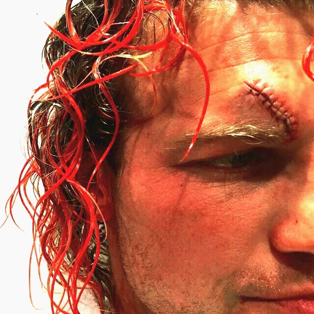 rwfan11:  ….he may want to try red highlights!…doesn’t look that bad on him