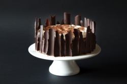 deelishrecipes:  chocolate cake with milk chocolate ganache and whipped cream by Alinatina http://500px.com/photo/96157351