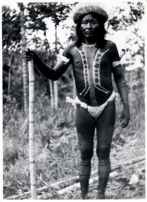 XXX   Colombian Witoto man, by Rosa Covarrubias, photo