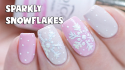 paulinaspassions:Sparkly and soft snowflake nail art - http://bit.ly/2ktjPRe