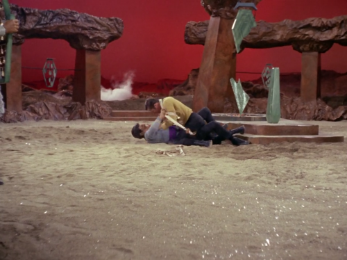 vlucan:they dont call him captain kirk kink for nothing