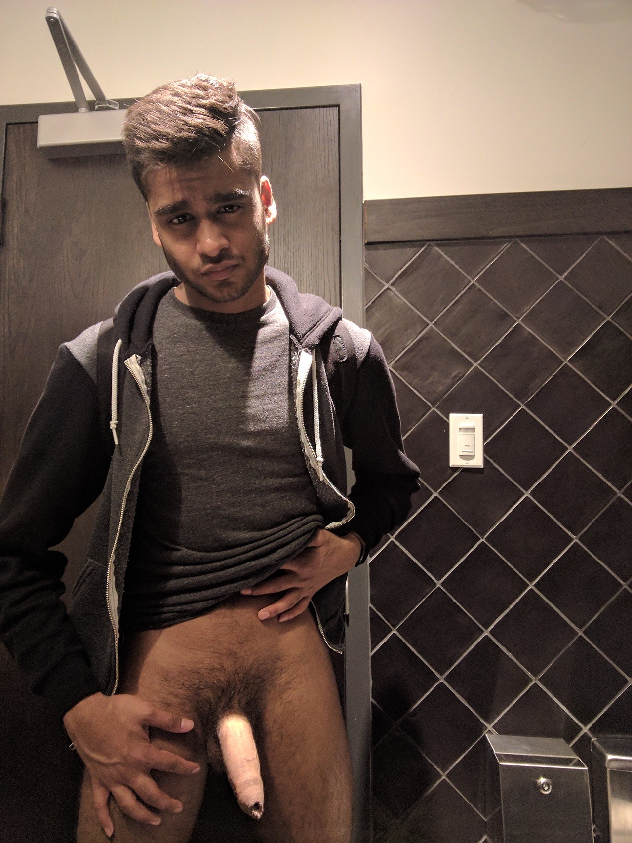 joshiiee69: Looks like this school boy’s growing up to be a pornstar 😈💪😂