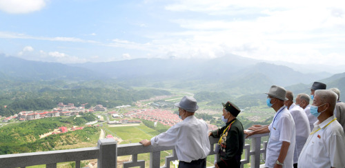 War Veterans Enjoy Themselves at Yangdok Hot Spring Resort [July 31 Juche 109 (2020) KCNA]The partic