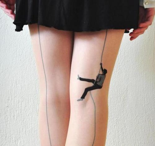 megaladies:  loverealbeauties:  Hah how innovative & cute ;)  A Banksy