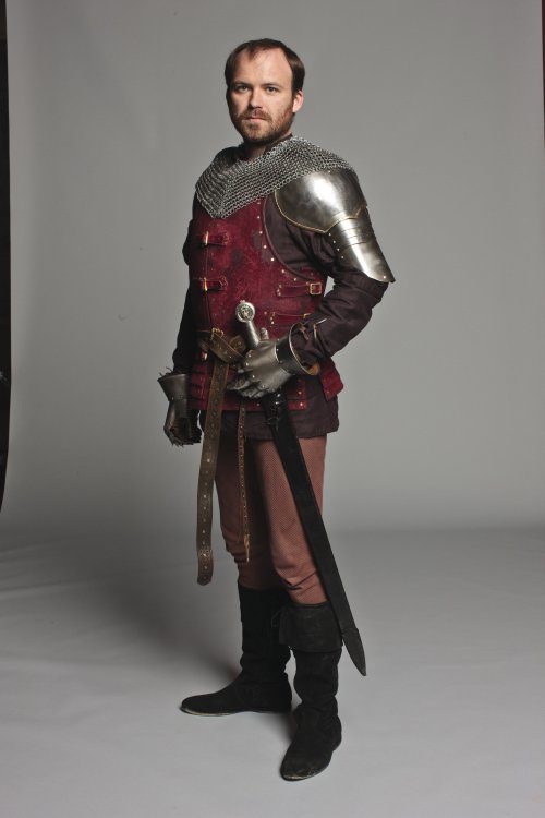 shredsandpatches:Richard II costumeporn! Courtesy of this site, via magpieandwhale. There’s al