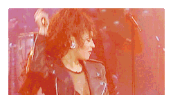 anything-for-selenaaas:  Selena LA CARCACHA gifs