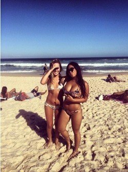 Busty Bikini Girls