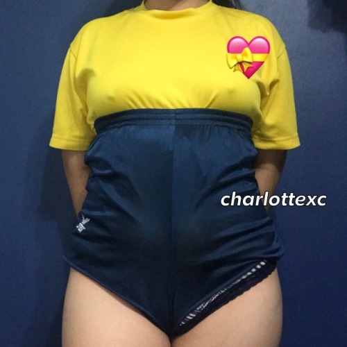 charlenexcharlotte:  THEME-LESS THURSDAY 🤗 fbt lovers where you at !! 🤔 these pictures were actually inspired by a buyer who had a fetish for very high waisted shorts! 🙈 gone were the netting and hello to good ole cooling wind look at how short