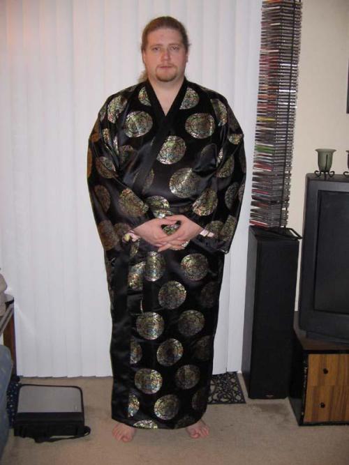 komasas:Gomenasai, my name is Ken-Sama.I’m a 27 year old American Otaku (Anime fan for you gaijins).