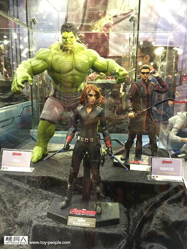 nomalez:  HOT TOYS: Captain America, Iron Man, Thor, Black Widow, Hawkeye and Hulk