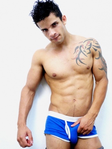 brazilmen:  brazilian model Kaique Britobrazilmen.tumblr.com contact me: brazilmen@mail.com