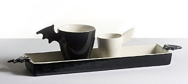 spookyloop:  Ceramic bat mugs and bowls by Sami Rinne Design 