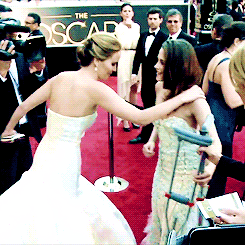 jenniferlawrencedaily:  Jennifer Lawrence greeting Kristen Stewart at the Oscars.