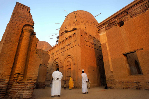 travelingcolors:Kassala Mosque | Sudan (by Christophe Cerisier)