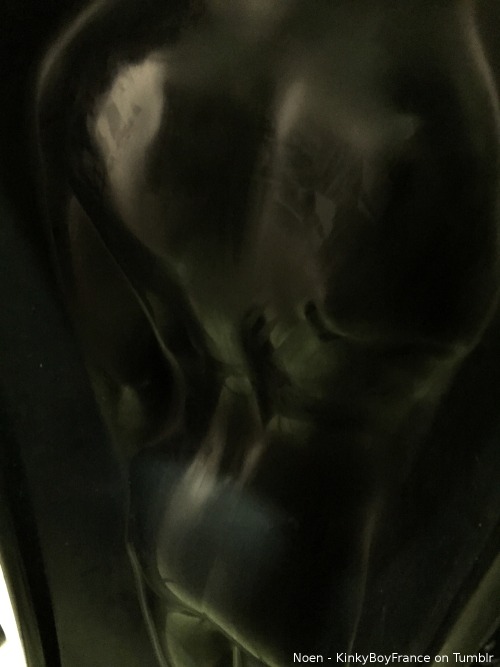 kinkyboyfrance:  Help, I’m becoming a rubber statue ! 