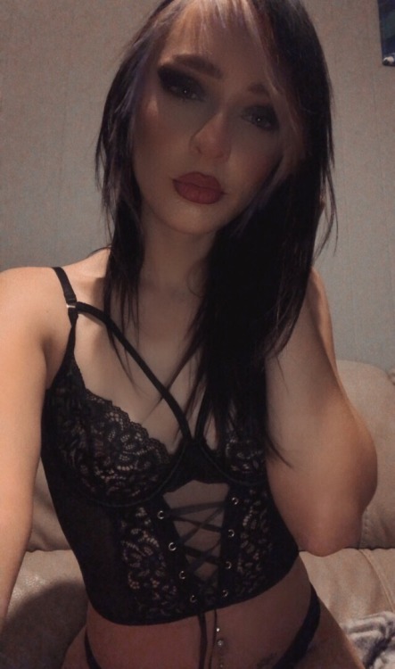 violet-thorne-model:Onlyfans.com/violetthorne 🖤