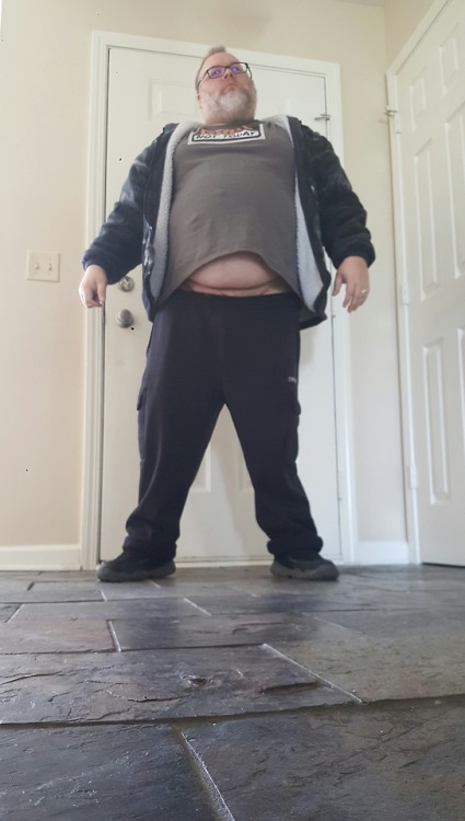 daddybeardraiken: Still at the last house i was hunting… lawn care folks have blocked me in, 