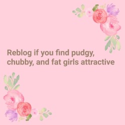 darkdaintypetal: I’m chubby and super small and cute someone love me 😭