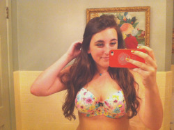 lavenderray:  my very girly bra hahaa