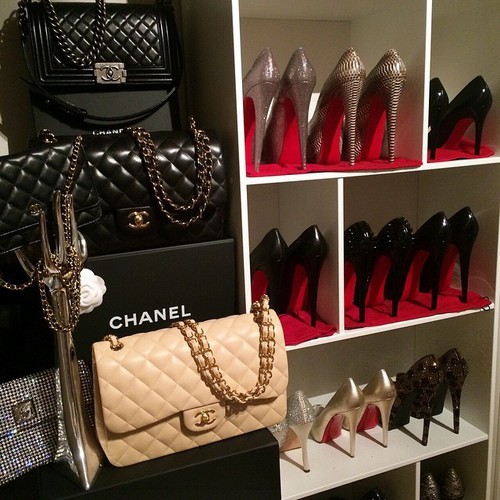 shez-a-bitch:          http://shez-a-bitch.tumblr.com/        