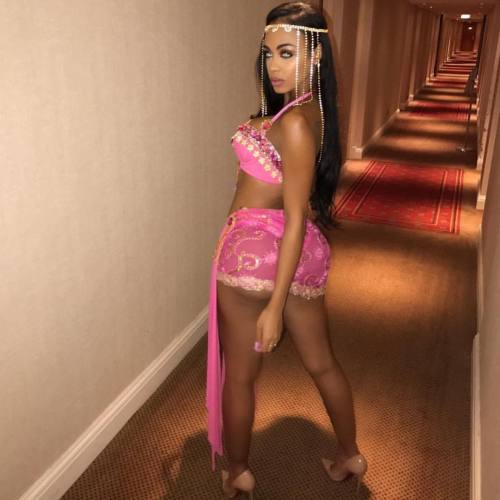 thedopeapproach:  Analicia Chaves  | Instagram.com/thedopeapproach adult photos