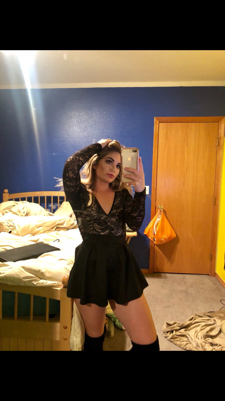 lovelychavsluts:  Hot American slut
