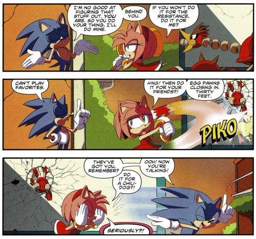 sonichedgeblog:Do it for a chili dog, from the second issue of the IDW ‘Sonic The Hedgehog’ comic.