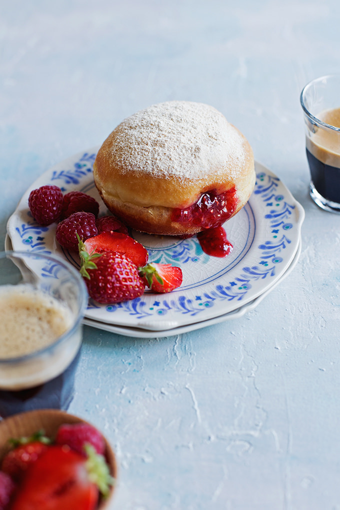 sweetoothgirl:  PB AND J DONUTS  