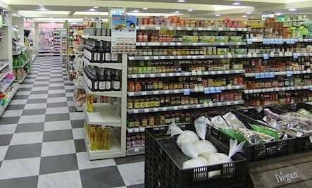 animalsandtrees:  Taiwan Opens First Vegan Supermarket!  Here, I am going.