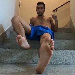 gayfootjacked: Free live feet webcams | Another post | Follow Source: https://t.co/1vkVUHBrC0