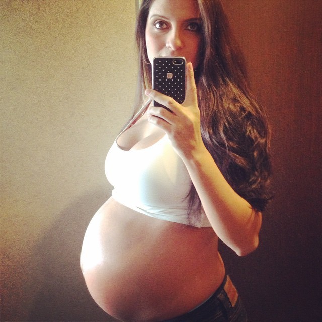 boobzbabezpregz:Nice progression! Her belly got huge!