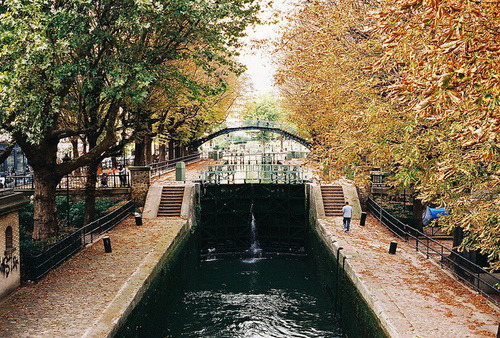 erbea:  Canal Saint Martin, Paris (by yongseok -_-) 
