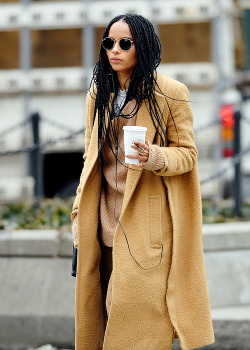 adelineania:celebritiesofcolor:Zoe Kravitz out in SoHoThis is the only look that will ever matter. 