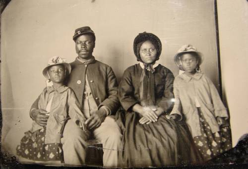 marthajefferson: historicaltimes: The only known photograph of an African American Union soldier wit