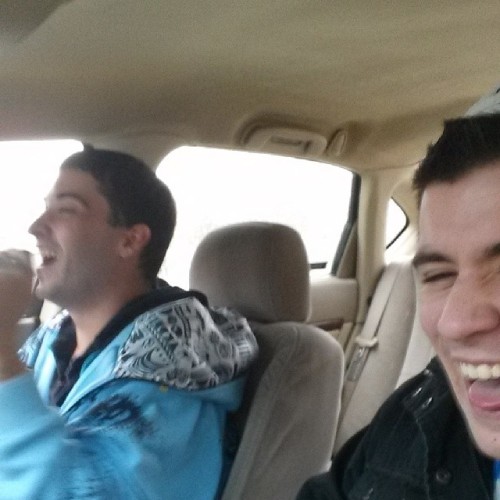 “I forgot my hand signs wait a minute” lmao @pauliox87 #sundaydrive