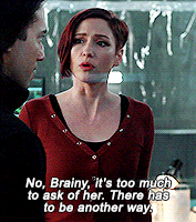 hollandrooden:alex danvers in every episode: 4x19 - american dreamer