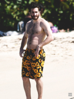 exposedteaseceleb:  Jake Gyllenhaal at the