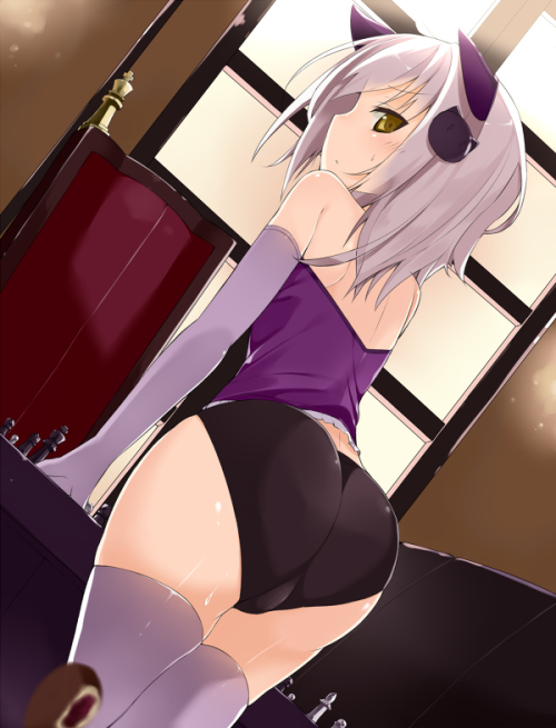 I’m not much of a loli lover but there’s just something about koneko I love…. Maybe the tail and ear