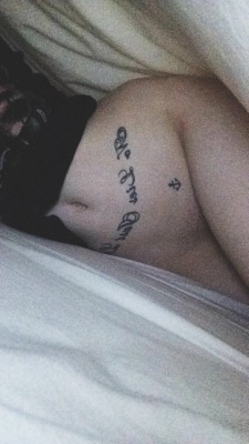 chescaaxx:bored of waiting